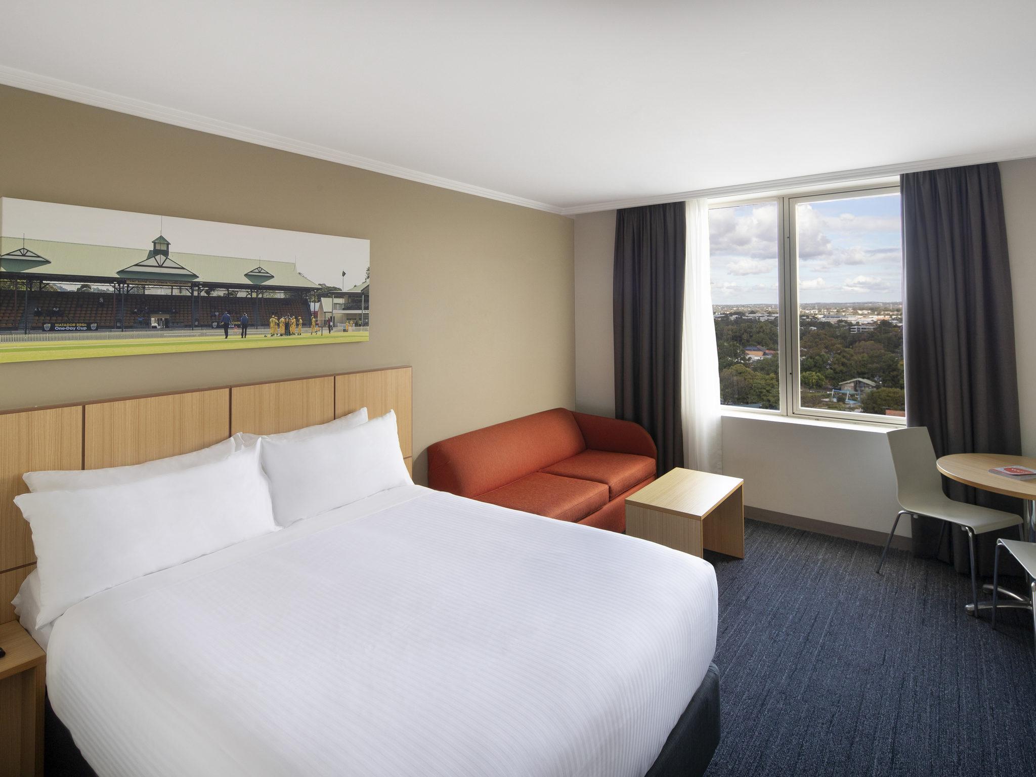 Mercure Sydney Bankstown Eksteriør bilde