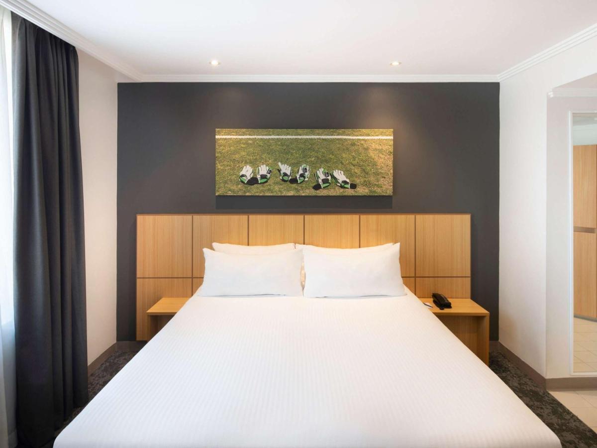Mercure Sydney Bankstown Eksteriør bilde