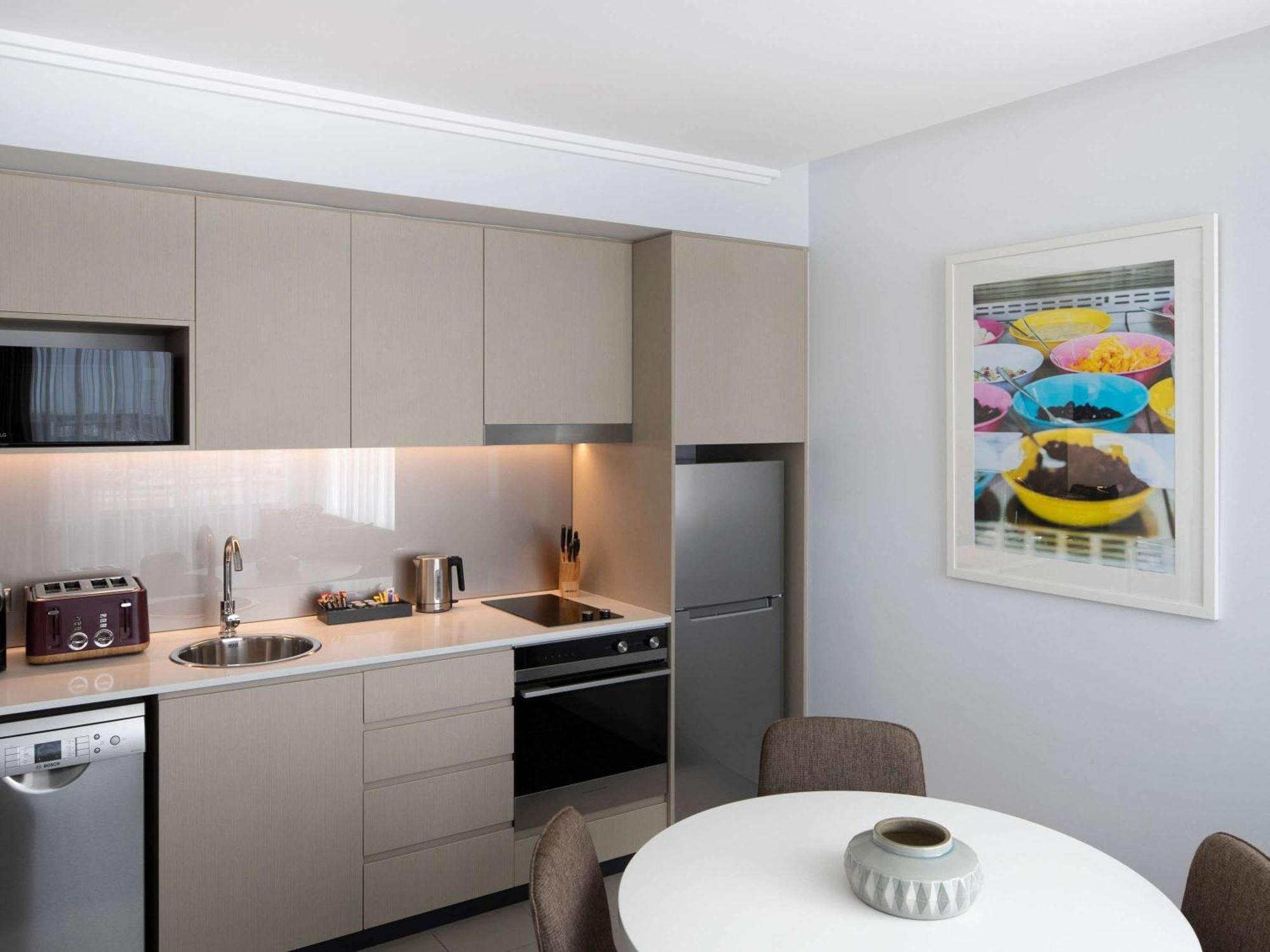 Mercure Sydney Bankstown Eksteriør bilde