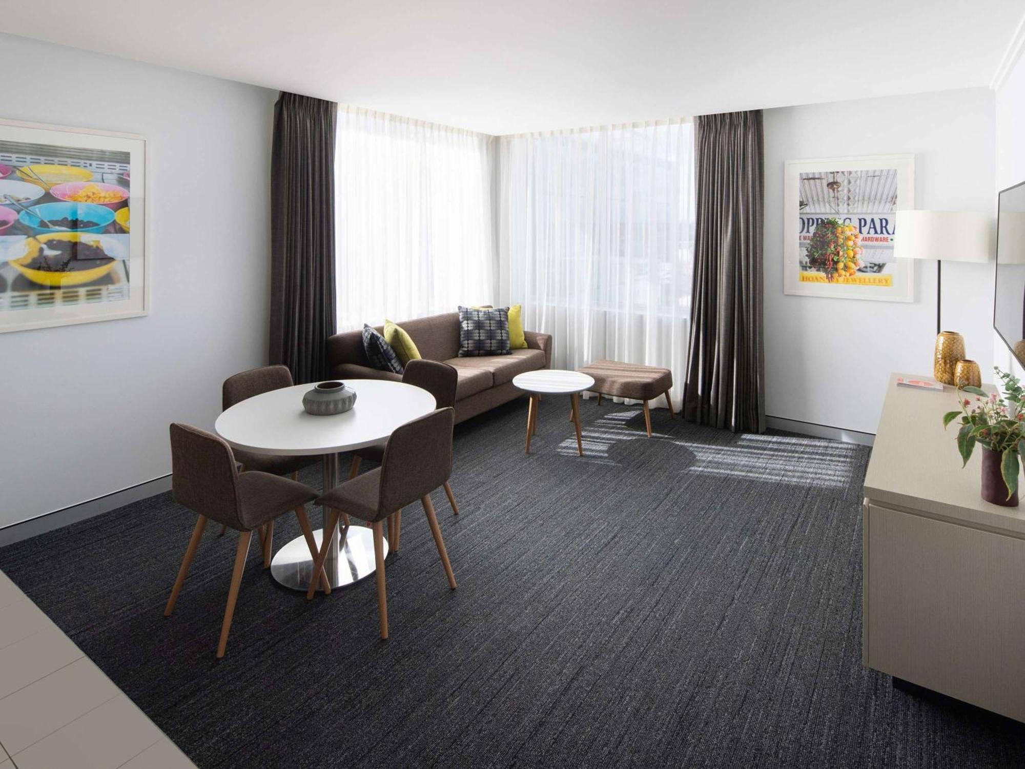 Mercure Sydney Bankstown Eksteriør bilde