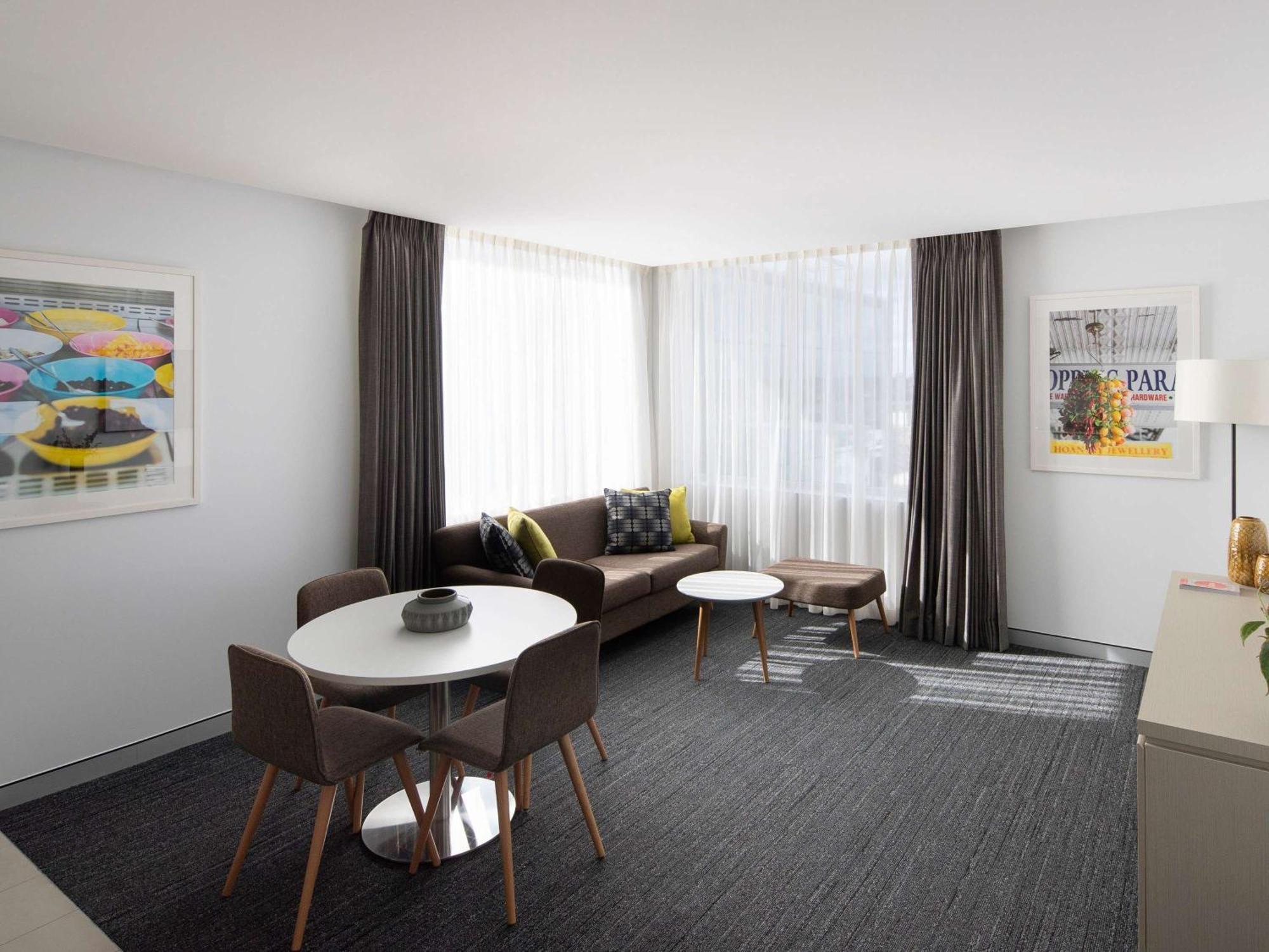 Mercure Sydney Bankstown Eksteriør bilde